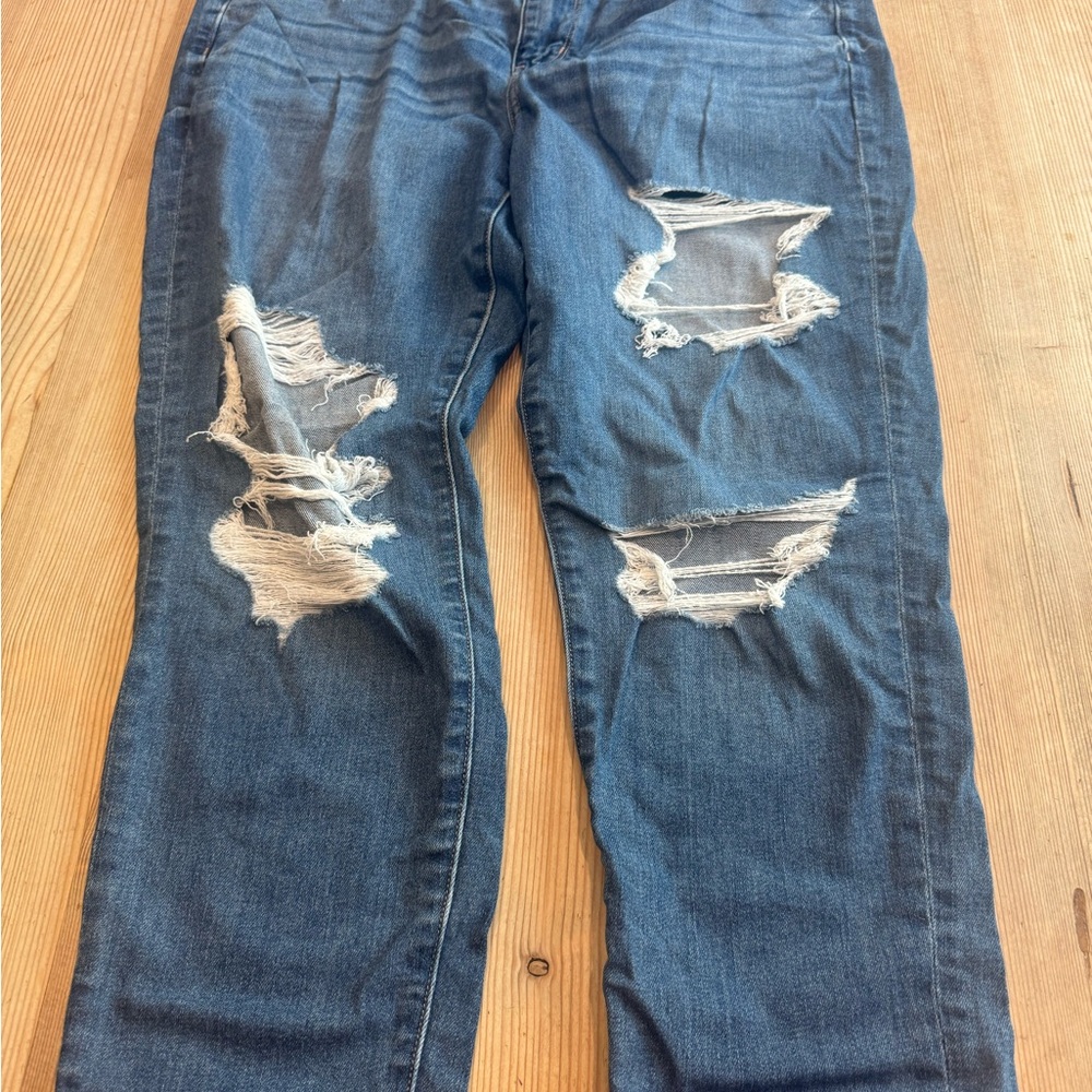American Eagle Outfitters Blue Boyfriend Jeans Distressed